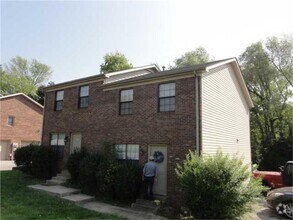 Building Photo - 240 Lovers Ln