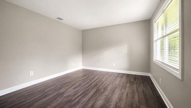 Foto del edificio - 220 Ebony Ln