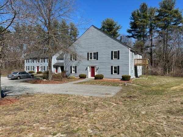 Primary Photo - 23 Lantern Ln
