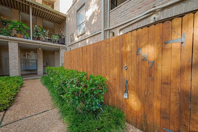 Building Photo - 4633 Wild Indigo St