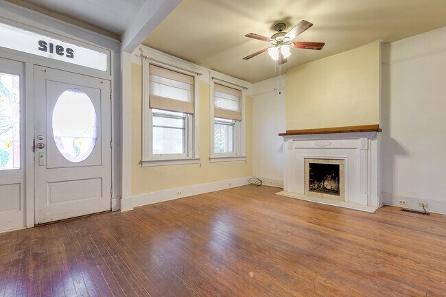 Foto del edificio - 2912 Ellwood Ave