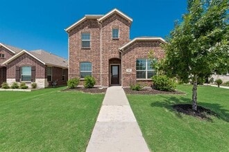 Building Photo - 1309 Canuela Way