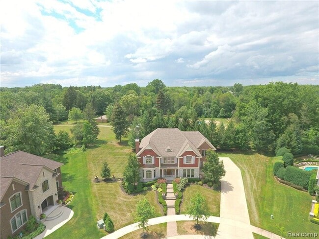 Foto del edificio - 26131 Sunbury Ct