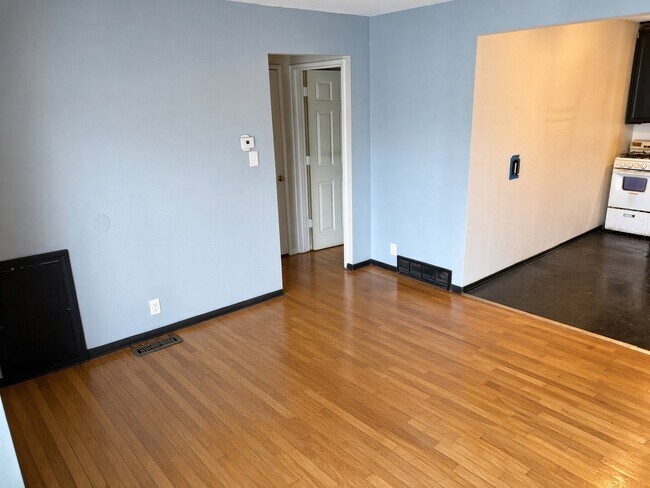 Foto del edificio - 16666 E Eight Mile Rd
