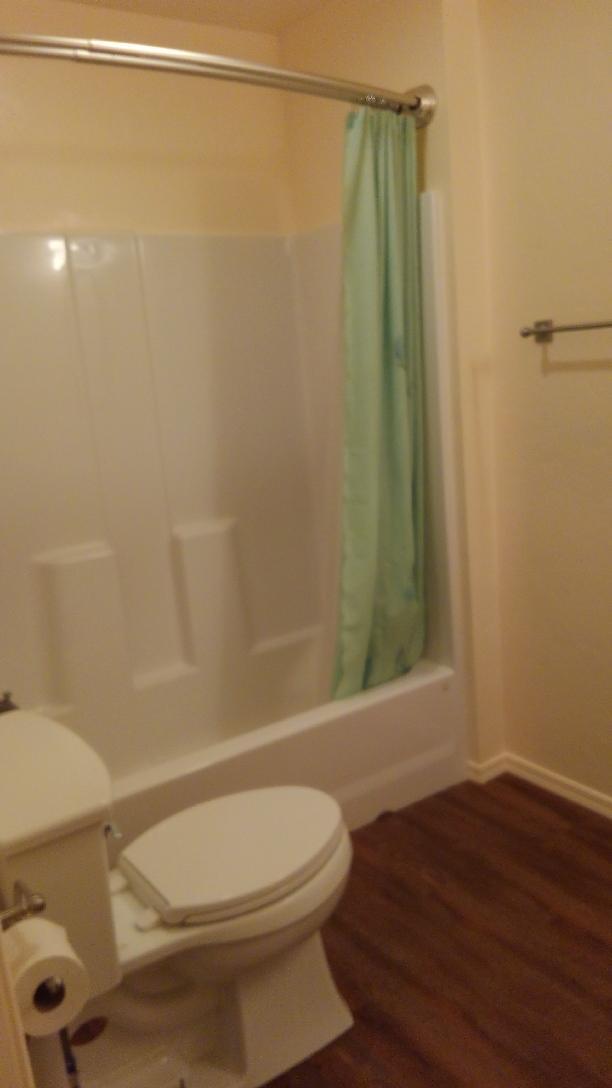 Foto del edificio - 115 E Hillview St