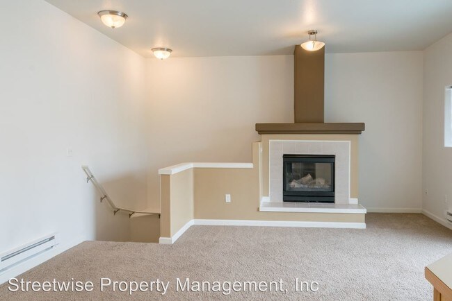 Building Photo - 14800 SW Sandhill Loop