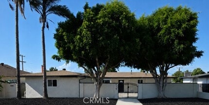 Building Photo - 115 W Rancho Rd