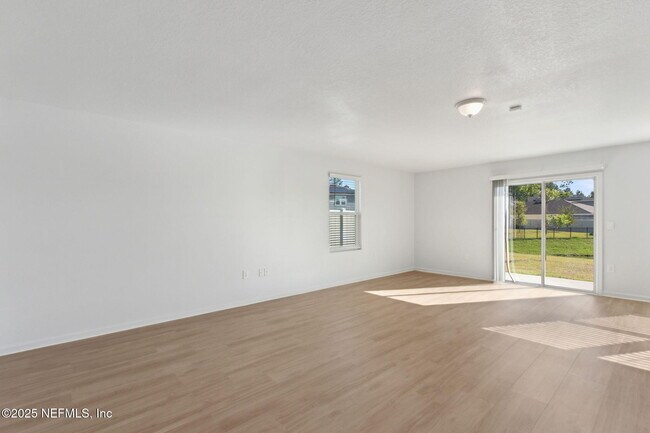 Foto del edificio - 65445 River Glen Pkwy