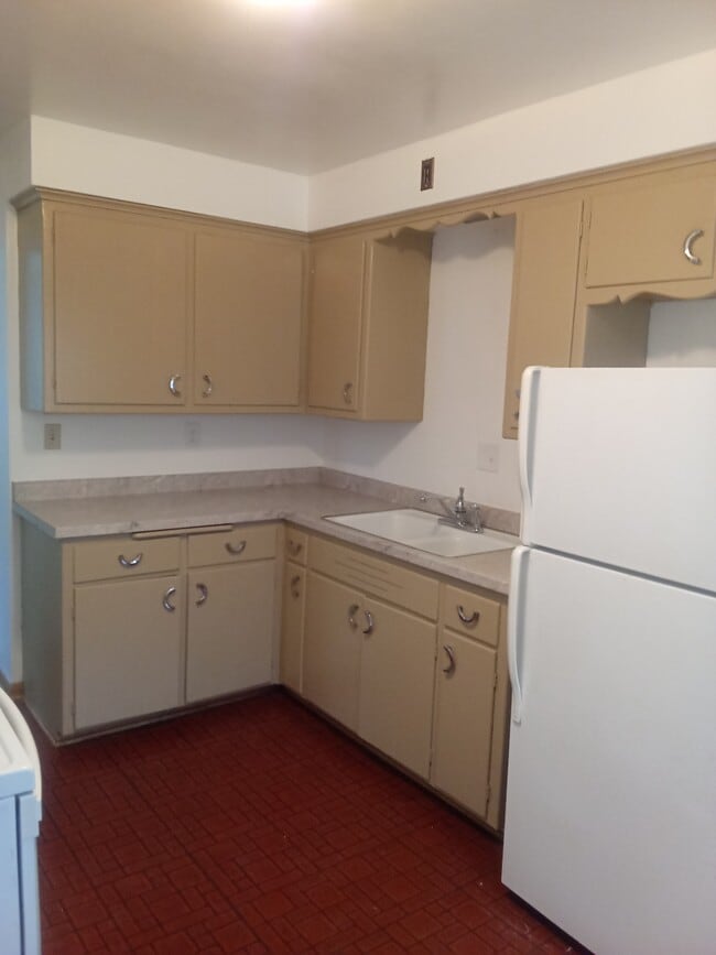 Building Photo - 7314 W Oklahoma Ave