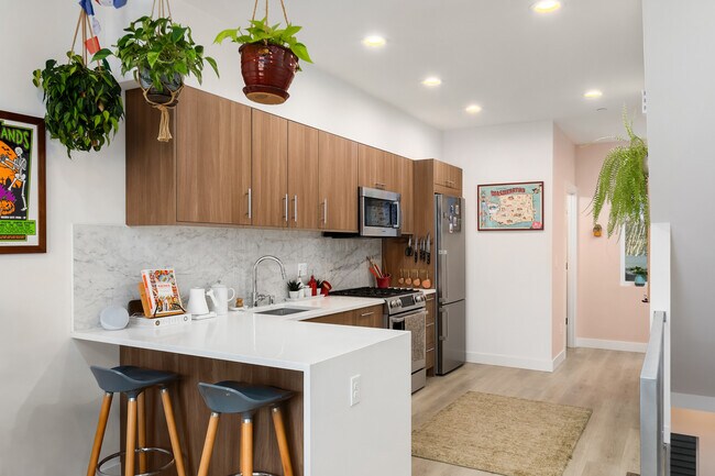 Foto del edificio - 3823 34th Ave W