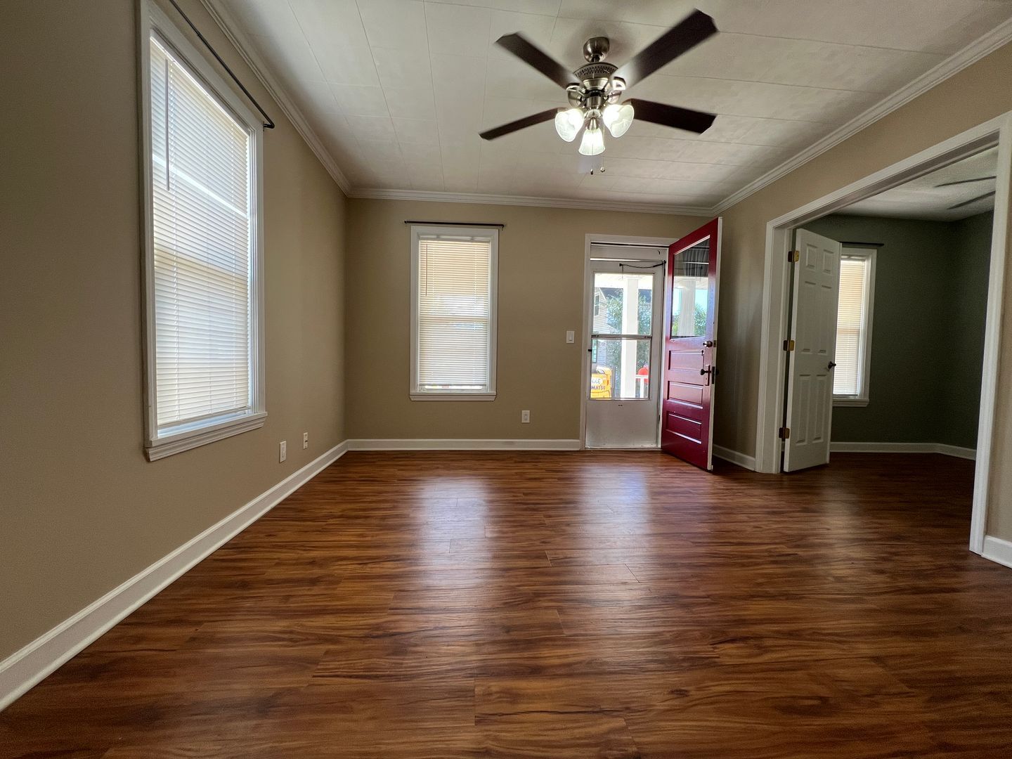 1726 Starkweather Ave Cleveland, OH 44113 – photo 2