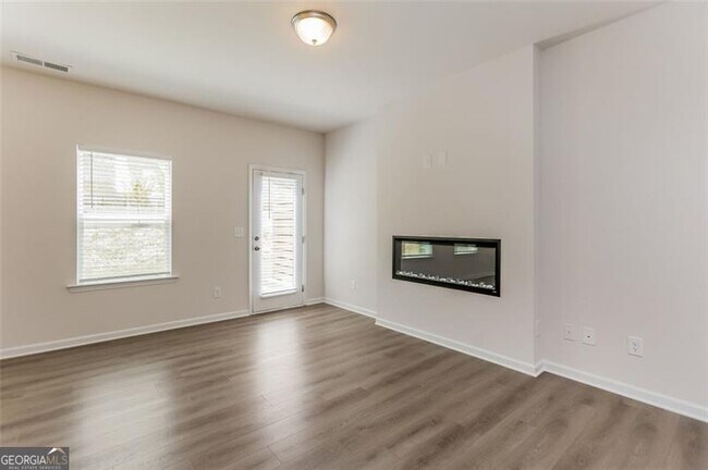 Building Photo - 307 Skye Ln