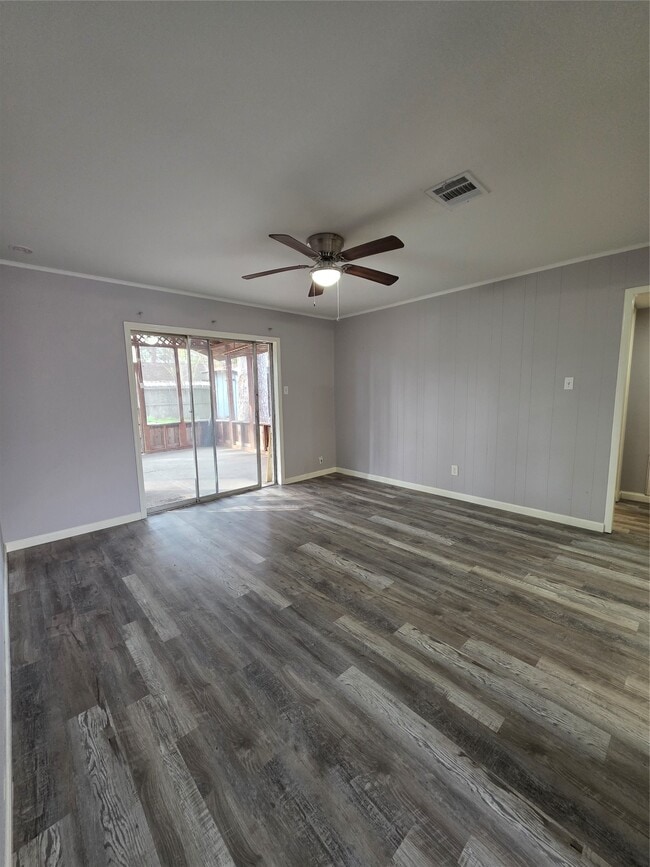 Foto del edificio - 9611 Jaywood St