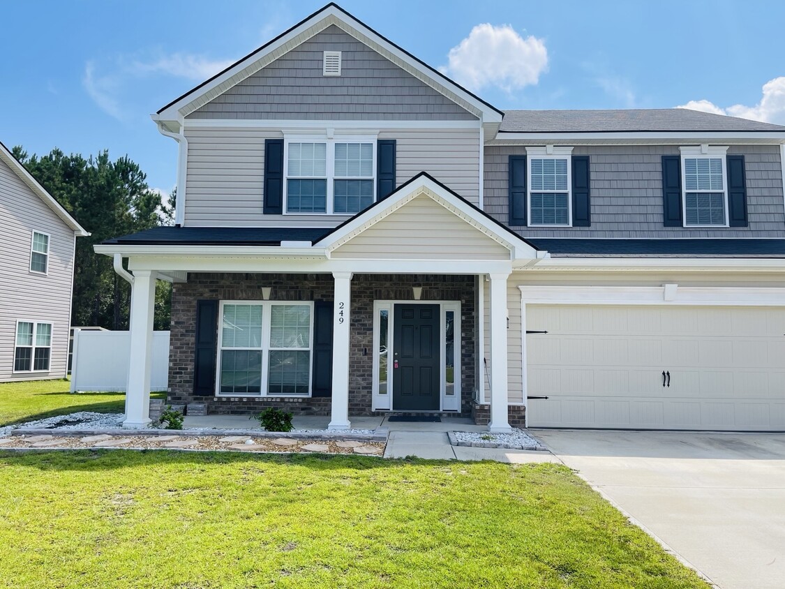 Foto principal - 249 Daniel Trent Way