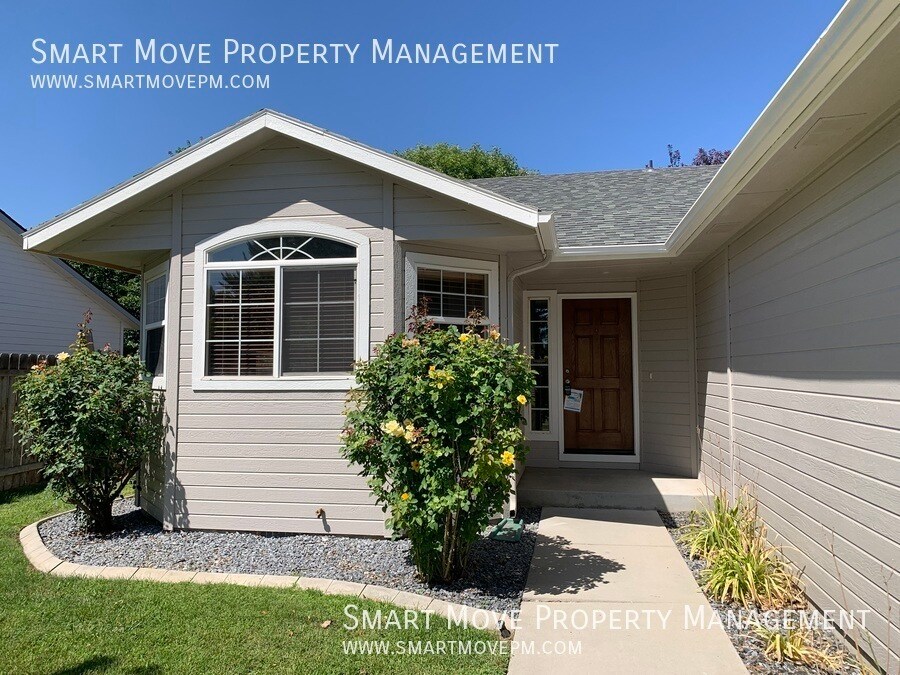 Foto principal - 2593 N Ridgebury Way
