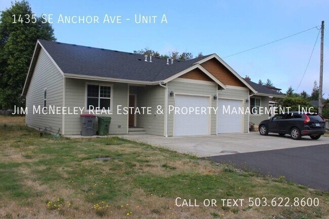 Foto del edificio - Sorry, no pets! 3 Bed/ 2 Bath Duplex Avail...