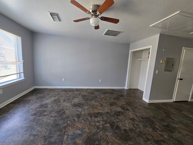 Building Photo - 4107 Almeda Genoa Rd
