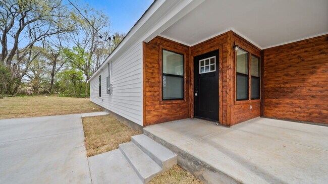 Foto del edificio - 34 E Geeter Rd