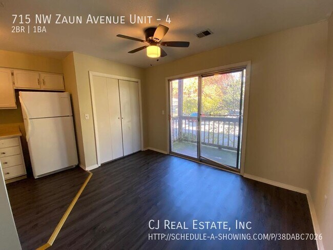 Building Photo - 715 NW Zaun Ave