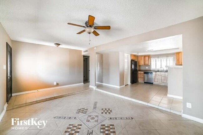 Foto del edificio - 12849 N 36th Dr