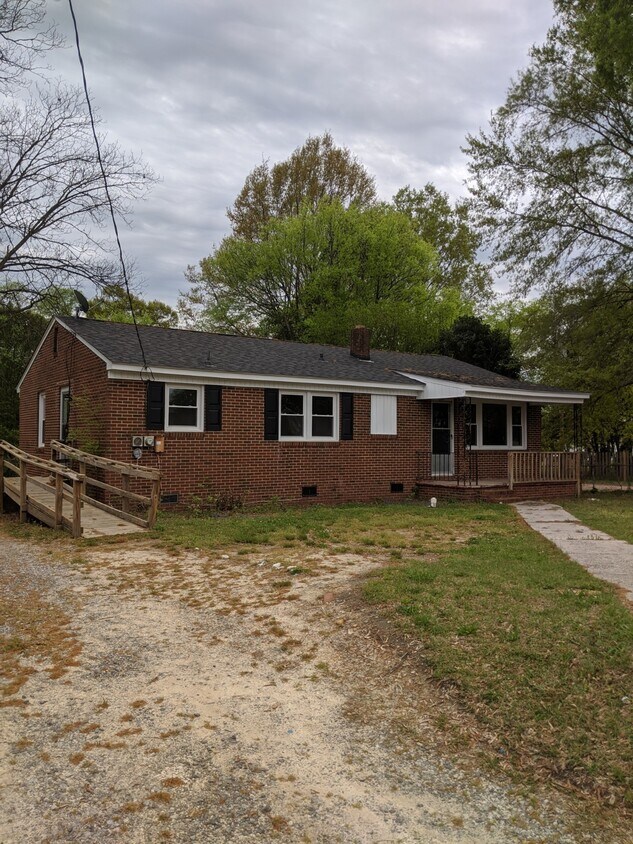 211 S York St, Lancaster, SC 29720 House Rental in Lancaster, SC