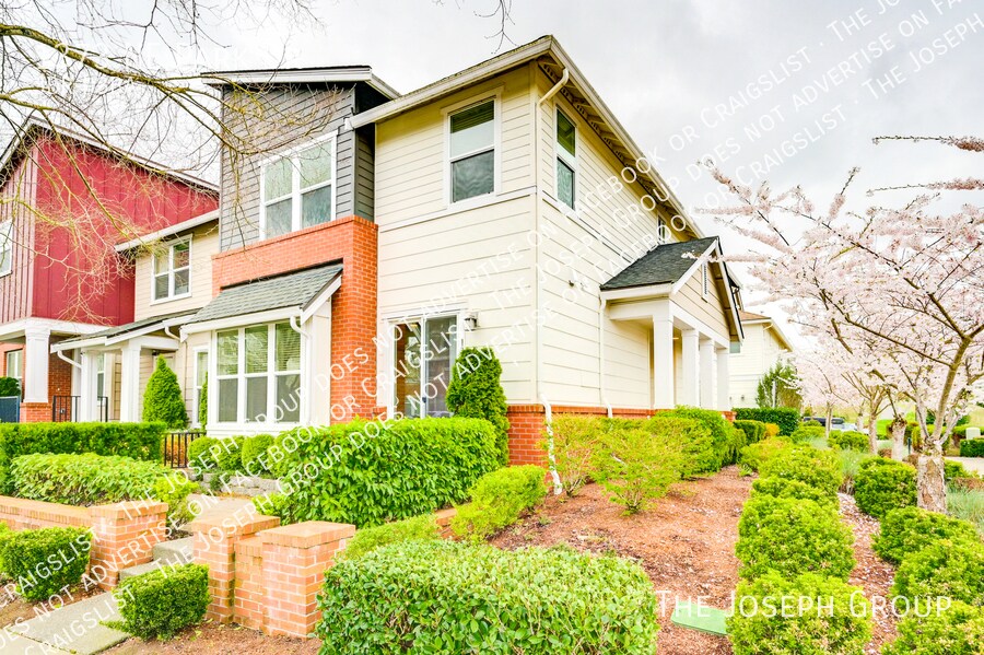 Foto principal - 1373 NE Park Dr