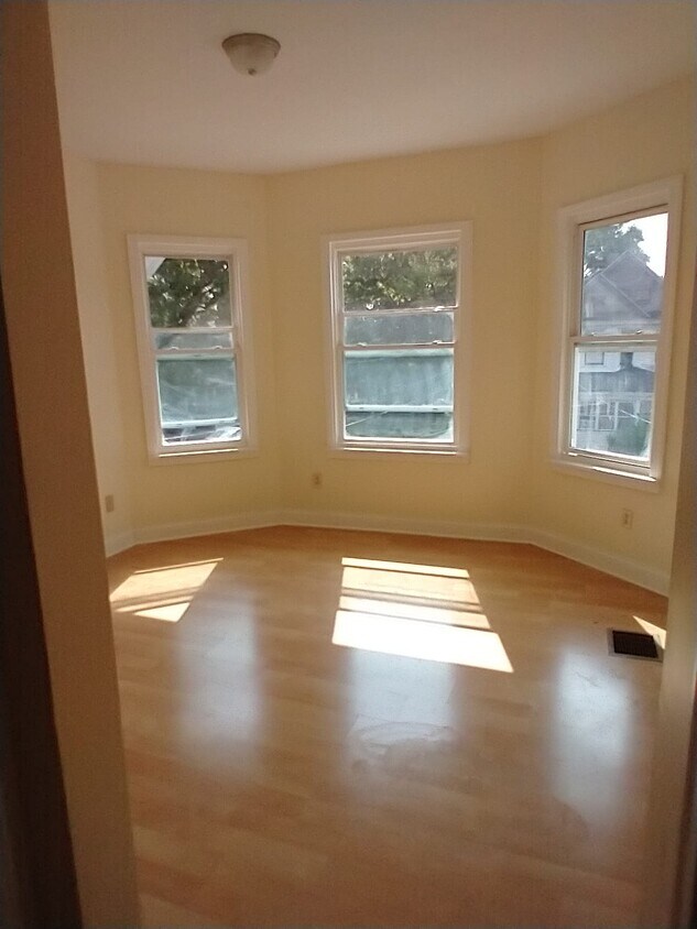 442 Wilkinson St Unit 2, Syracuse, NY 13204 Apartments in Syracuse