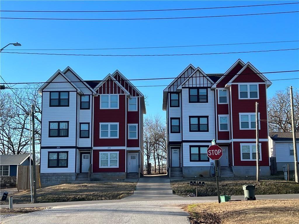 Primary Photo - 1569 Brooks Ave