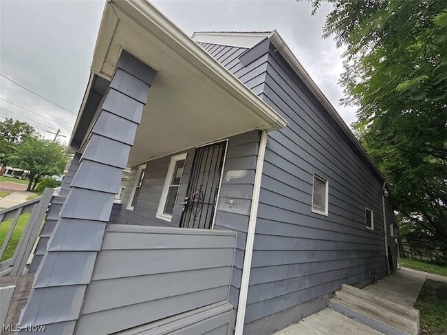 Building Photo - 3454 E 73rd St