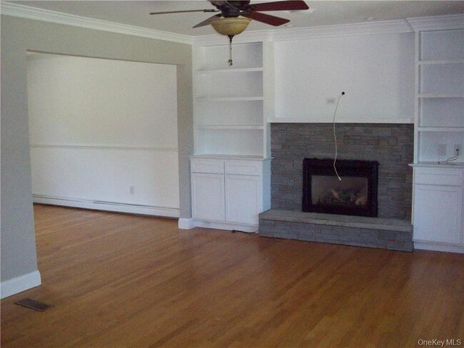 Building Photo - 6 Regent Dr