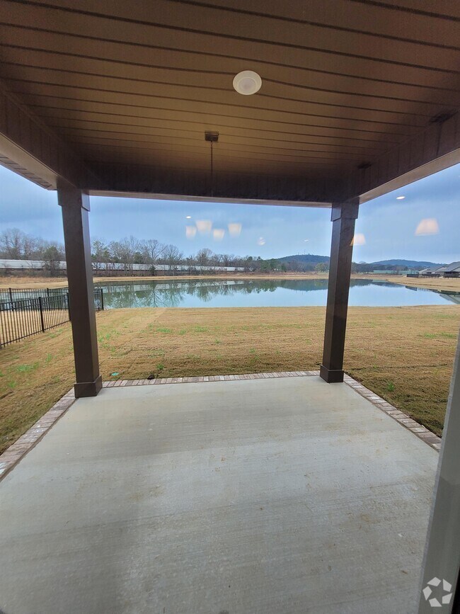 FarleyOakhurst Place Apartments for Rent with Hardwood Floors