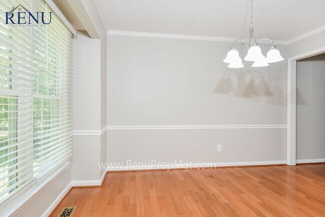 Building Photo - Available Now! ***$0 APPLICATION FEE***