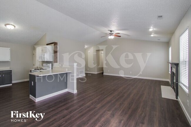 Building Photo - 7655 Hidden Valley Ln