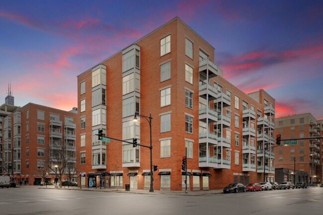Foto del edificio - 949 W Madison St
