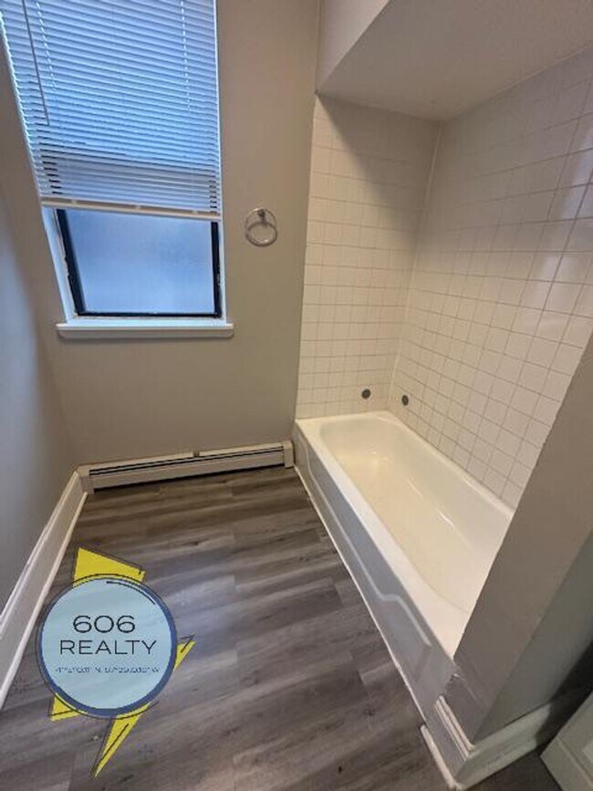 Foto del edificio - 364 E 59th St