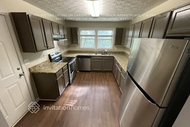 Foto del edificio - 8945 Ochil Ln