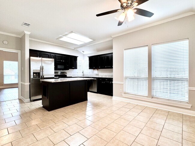 Building Photo - Serene 3BR Home in Peaceful Azalea Lakes