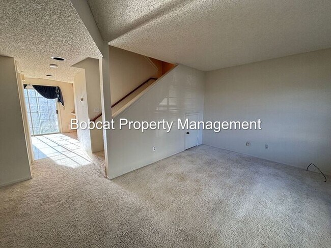 Foto del edificio - 1420 Douglas Ave