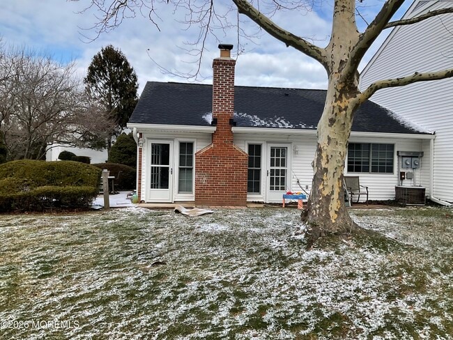 Building Photo - 37 Dogwood Dr