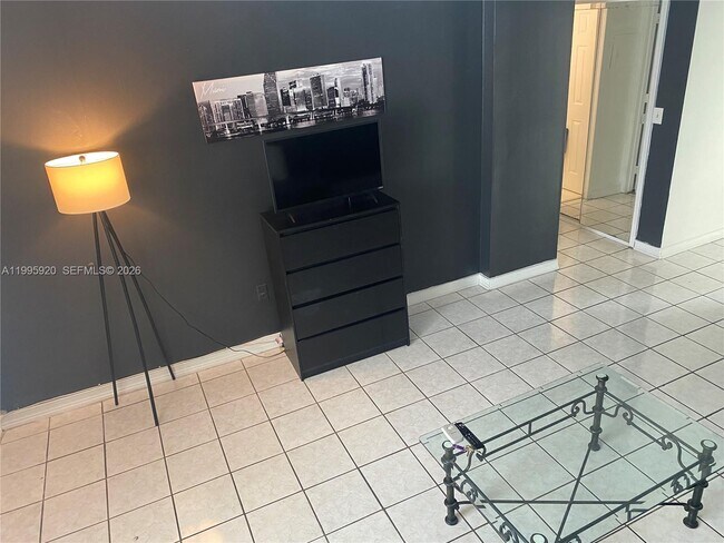 Foto del edificio - 1732 Meridian Ave