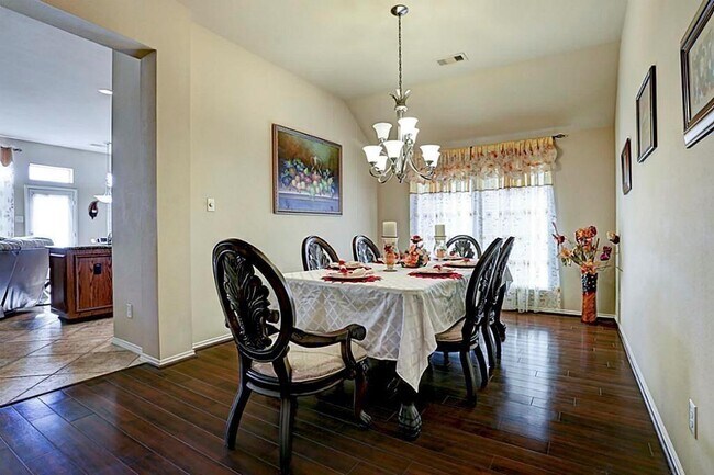 Foto del edificio - 13312 Highland Lake Ln