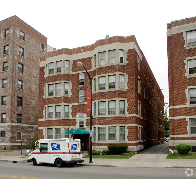 Willow Grove Apartaments - Willow Grove Apartments