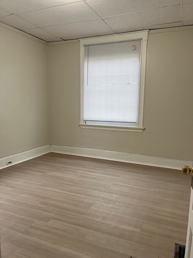 Foto del edificio - 229 Kinsey Ave