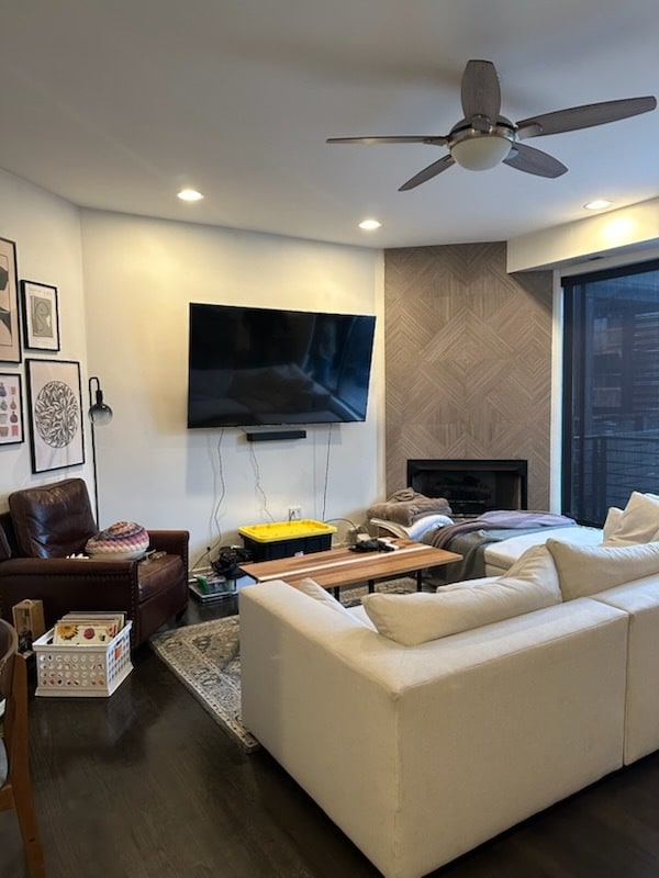 Foto del edificio - 808 N Greenview Ave