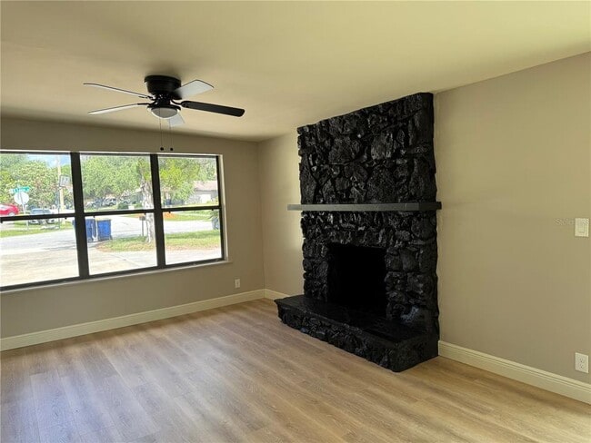 Building Photo - 107 N Galena Ave