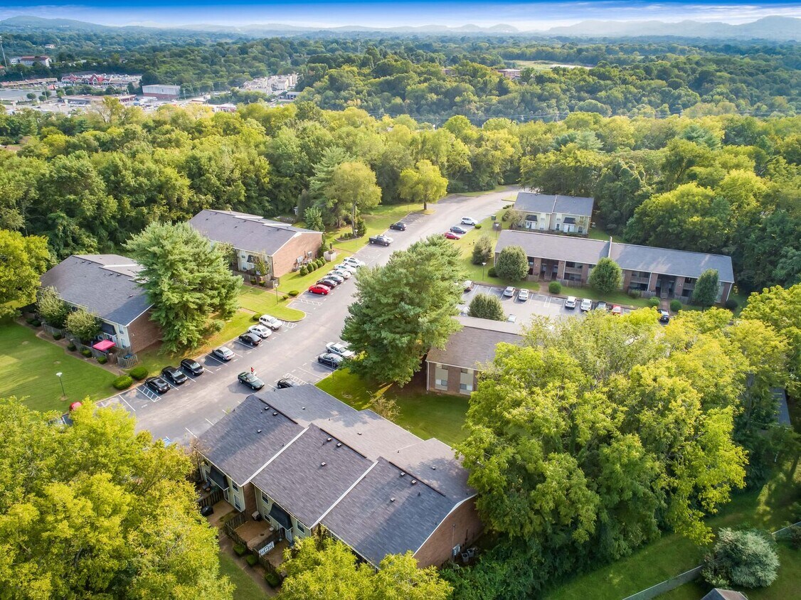 Building Photo - Charming 1BR Apartment – Minutes from Nash...