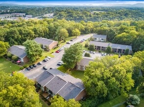 Building Photo - 210 Yelton Ct