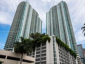 Building Photo - 950 Brickell Bay Dr