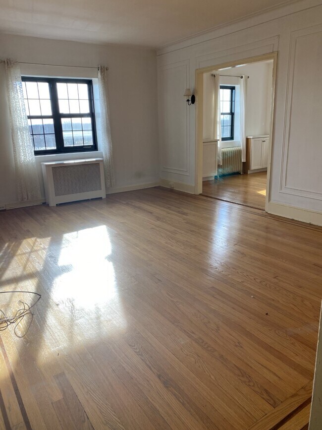 Building Photo - 121 Fenimore Rd