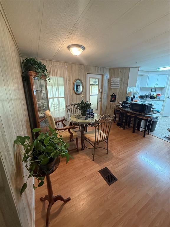 Foto del edificio - 5616 Gentle Breeze St
